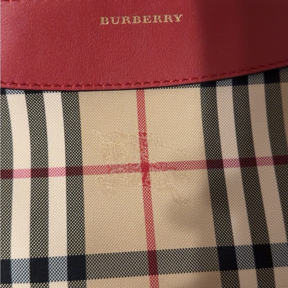 Burberry Crossbody with adjustable strap - Picture 8 of 13